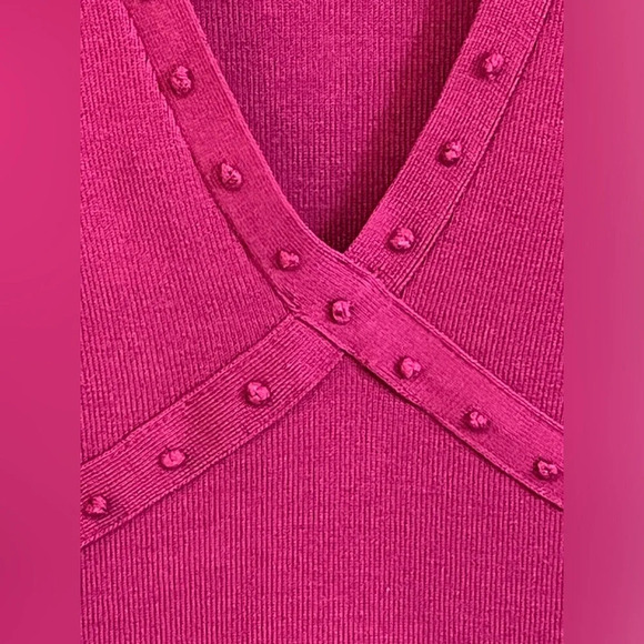 ๐ Roberto Cavalli magenta silk sweater with detailing. V-neck. EUC. Size 40IT - Picture 3 of 4